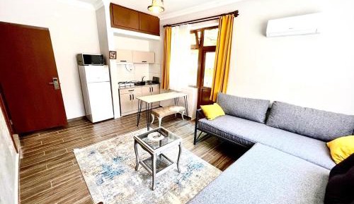 Apartment with Garden View