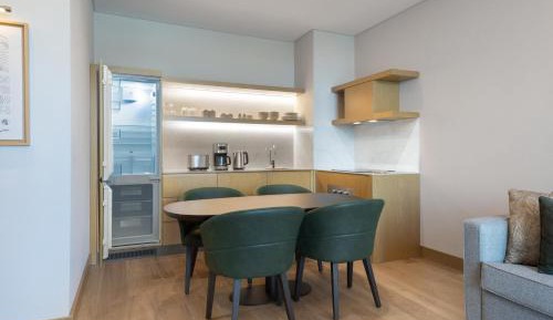One-Bedroom King Apartment with Sofa Bed and City View