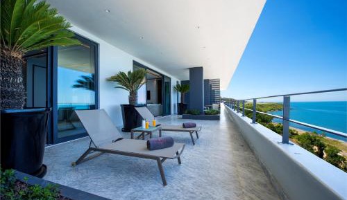 Master Suite with Sea View