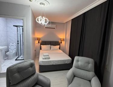Studio Apartment with One Double Bed