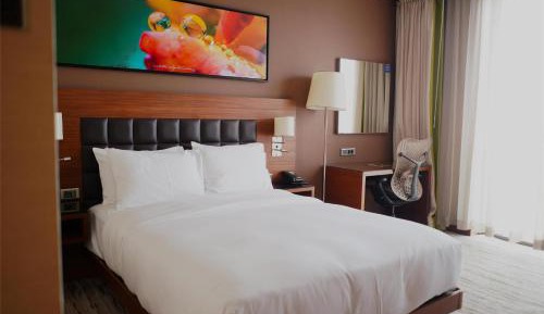 Queen Room - Mobility Access