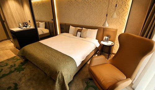 Superior King Room