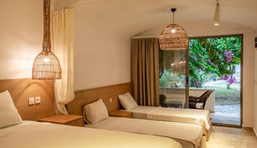 Quadruple Room with Garden View