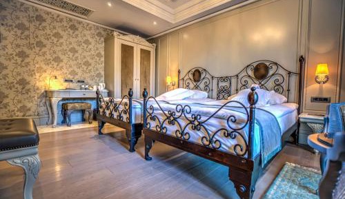 Superior Double or Twin Room with Garden View