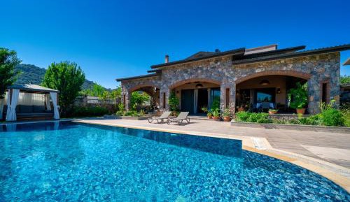 Three-Bedroom Vacation Home 