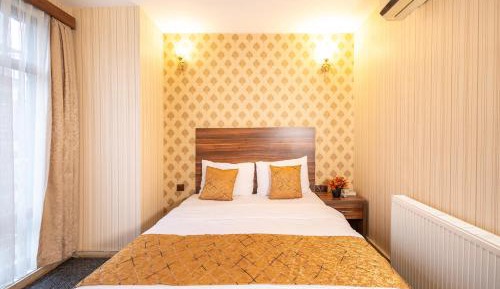 Comfort Triple Room with Shower