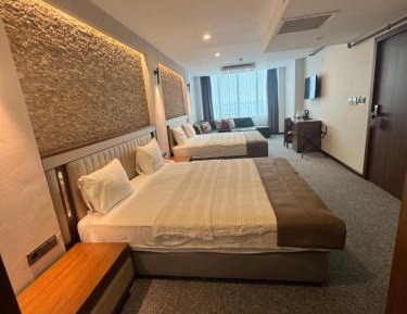 Deluxe Queen Room with Two Queen Beds