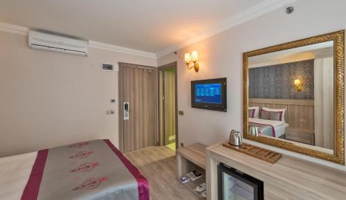 Connecting Rooms