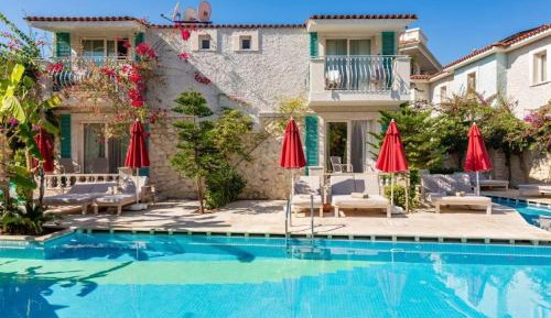 Lake House Swim- up Standart Room