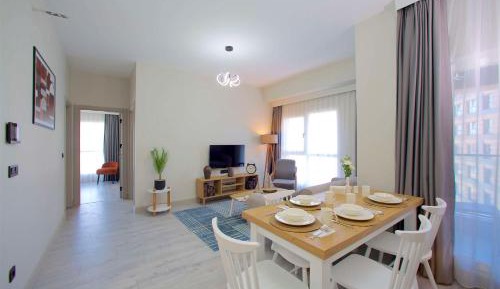 One-Bedroom Apartment with One King and One Single Bed with Sofa Bed and Kitchenette - Non-Smoking