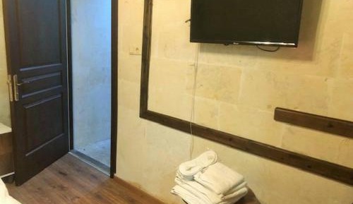 Deluxe Room (1 adult + 1 child)