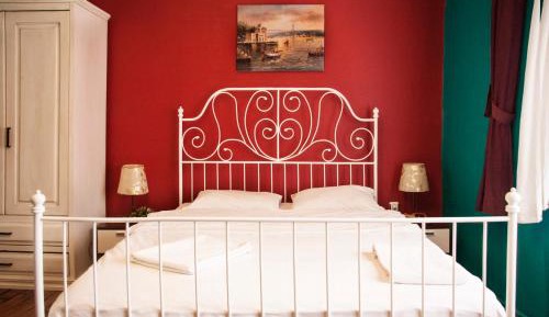 Double Room with Shared Bathroom