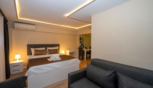 Studio (3 Adults)