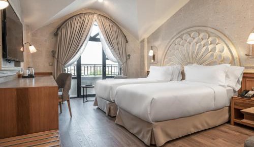 Deluxe Room with Balcony