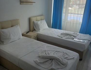 Economy Triple Room