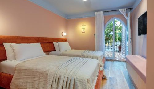 Twin Room with Balcony