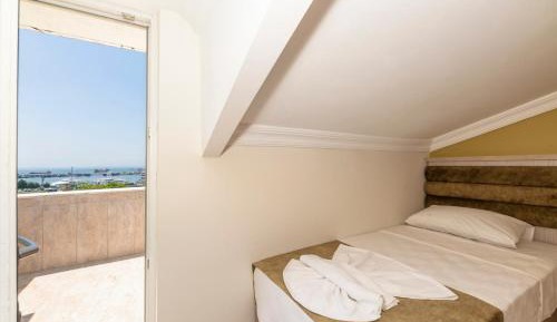 Deluxe Single Room with Sea View
