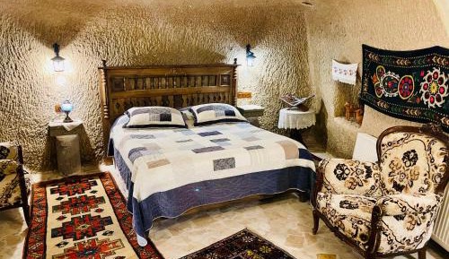 Cave Triple Room
