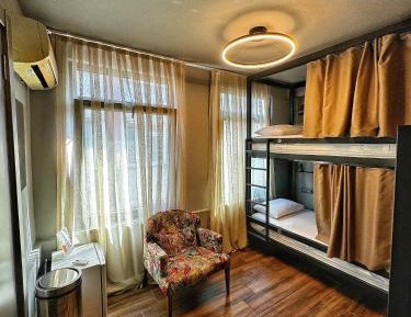 Bunk Bed in Mixed Dormitory Room