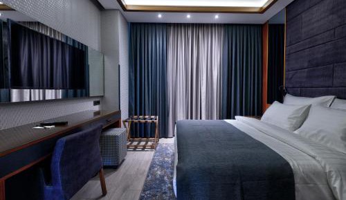 Standard Room with Square View