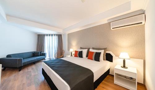 Standard Double or Twin Room with Sea View