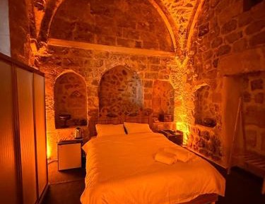 Deluxe Double Room with Shower