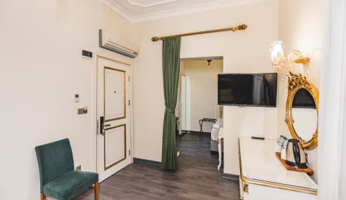 Superior Triple Room