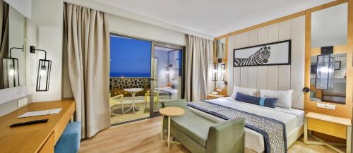 Double or Twin Room with Side Sea View