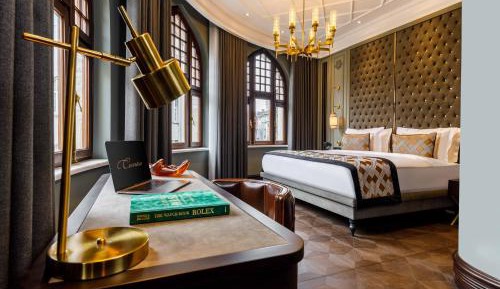 Executive King Suite