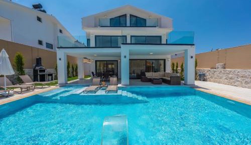 Villa with Private Pool