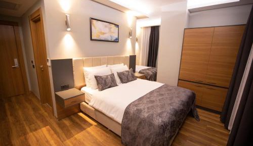Corner Suite