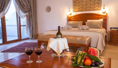 Deluxe Suite