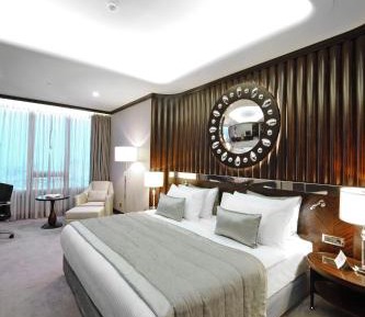 Premium King Room with Club Lounge Access - High Floor/Smoking