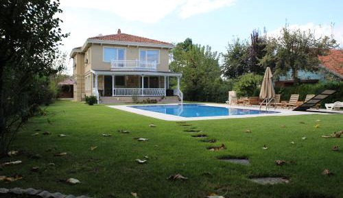 Villa with Private Pool