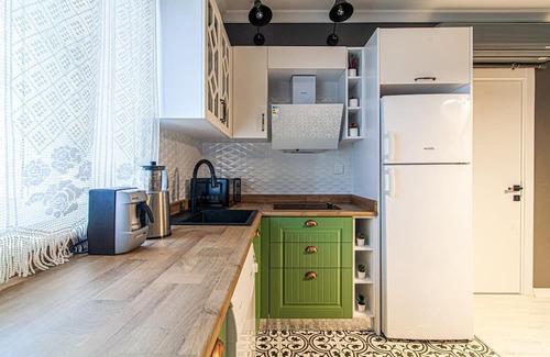 Kartal Apartment | Newly Furnished Urban Flat Near Metro
