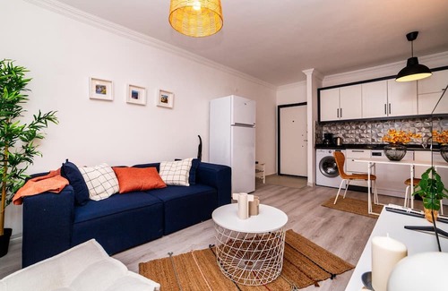 Lara Apartment | Lovely Flat w Pool 5 min to Beach in Antalya