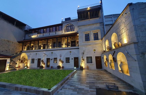 Cavusin Hotel | Mesken Cave Suites
