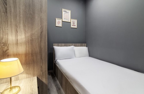 Fatih Apartment | Amazing Flat near Kennedy Avenue in Fatih