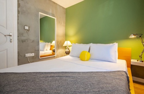 Cihangir Apartment | Charming Flat Close to Transit Hub in Central