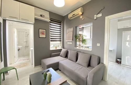 Moda Apartment | Central and Stylish Flat in the Heart of Kadıköy