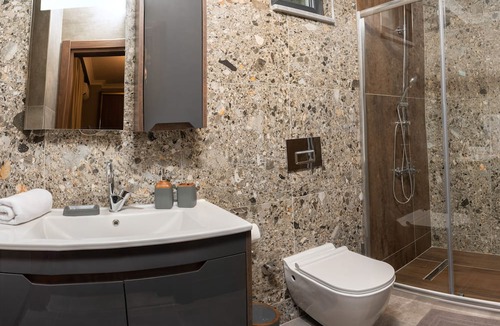 Sapanca Villa | Luxury villa w/mntn & lake views, private pool (Alcohol not Allowed) in Sapanca