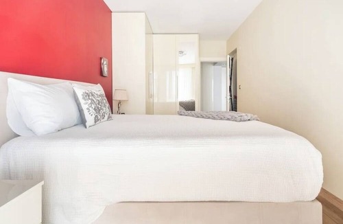 Umraniye Condo | Luxury Apartment w/ Pool, Subway & Shopping Mall