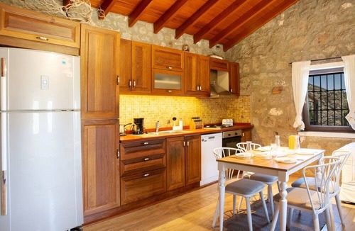 Dagbelen Villa | Stone House w Private Pool and Garden in Bodrum