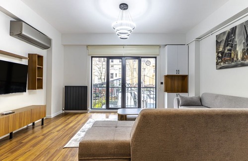 Osmanbey Apartment | Central and Modernly Furnished Flat in Sisli
