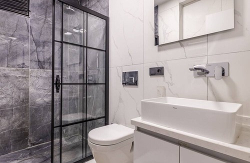 Osmanbey Apartment | Central and Modernly Furnished Flat in Sisli
