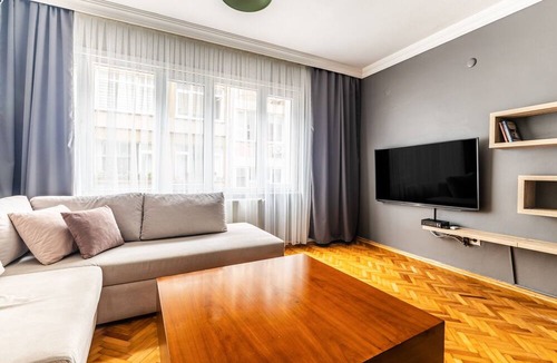 Moda Apartment | Central Modern Flat 1 min Bull Statue in Kadıkoy