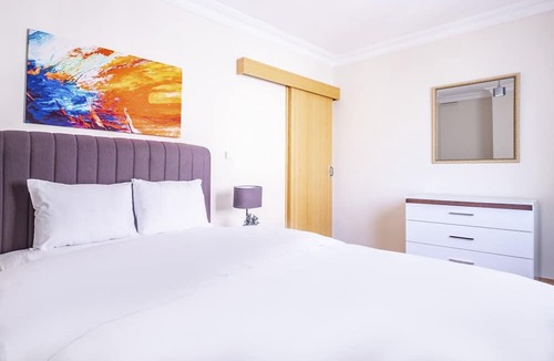 Maltepe Apartment | Convenient Flat w Balcony 7 min to IKEA