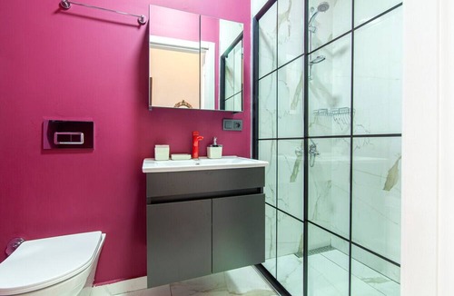 Fatih Apartment | Charming Flat near Kennedy Avenue in Fatih
