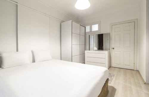 Nisantasi Apartment | Central Cozy Flat 5 min to City's Mall in Sisli