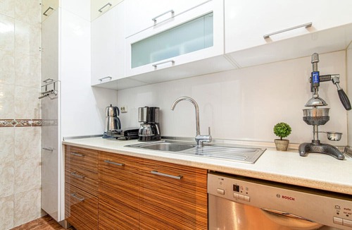 Nisantasi Apartment | Central Cozy Flat 5 min to City's Mall in Sisli